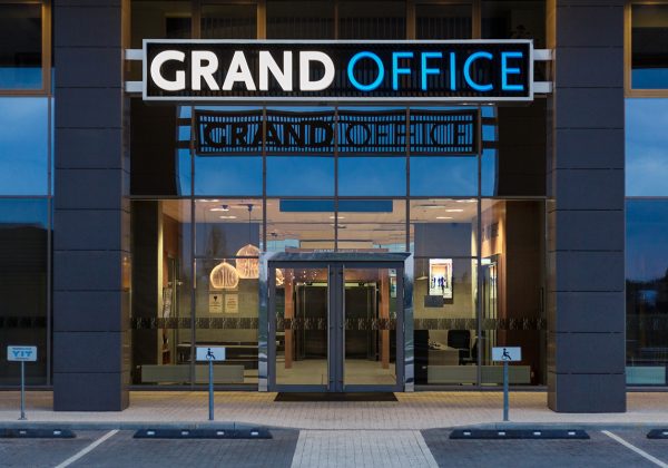 Grand Office. Public spaces in an Office building